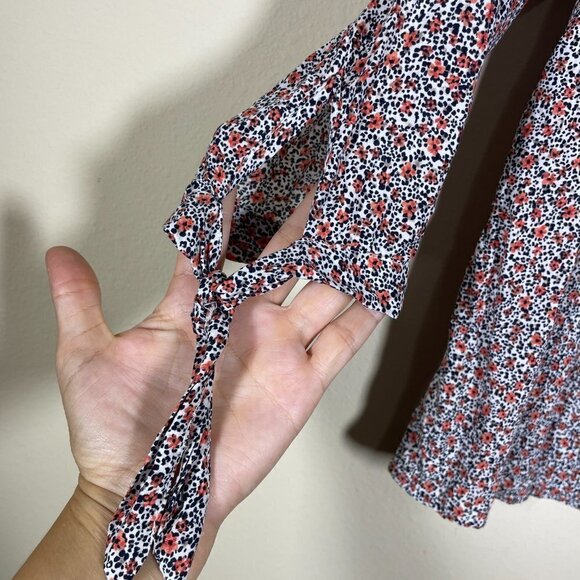 Cynthia Rowley Women's 3/4 Tie Sleeve V-Neck Floral Blouse Large Pink Black! - Picture 4 of 6